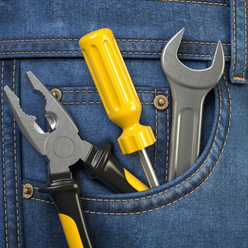 tools-in-jeans-pocket-service-and-engineering-conc-DXPE22J-3.jpg